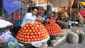 Tomato, onion, potato prices rise within a week, yet farmers say their produce