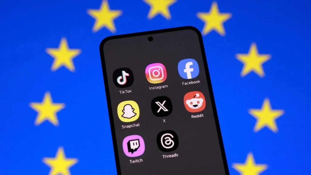 Mulling ban, EU gets expert verdict on social media for children