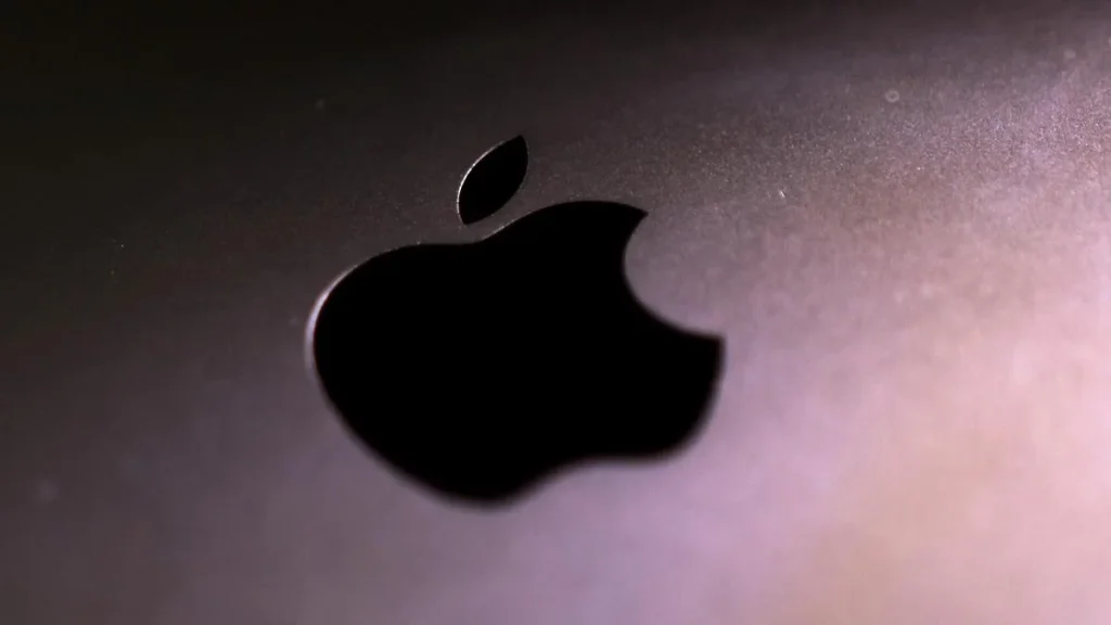 Apple posts record June quarter revenue of $109.4 billion; flags higher memory chip