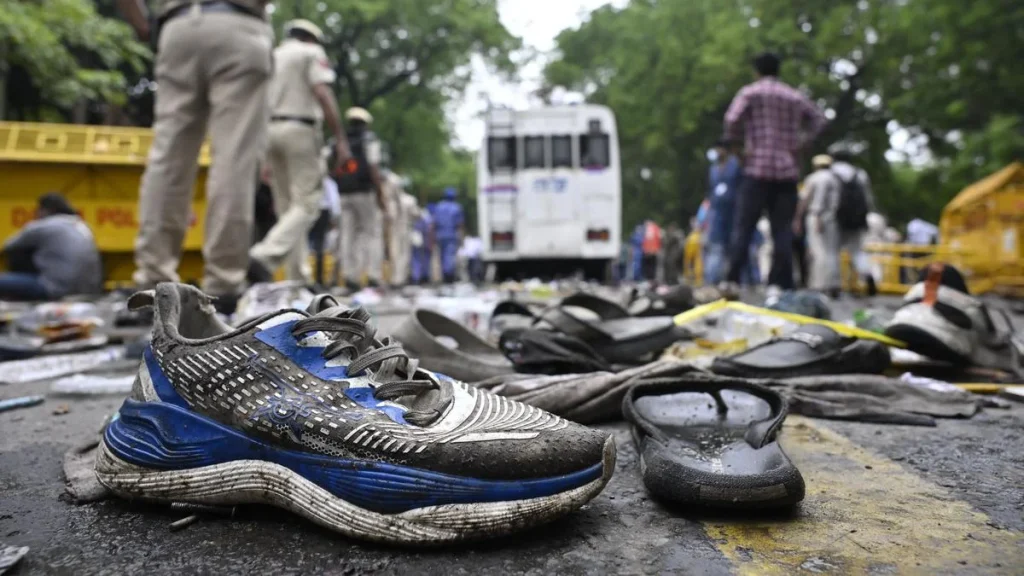 Mobile net shutdown slows dissemination of visuals from central Delhi protest