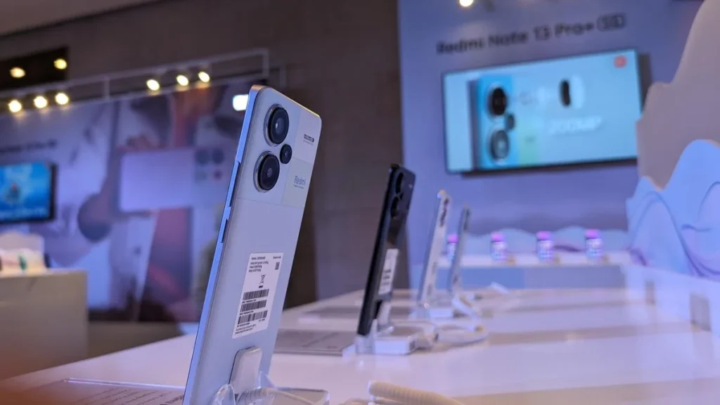 India's mass-market mobile segment declined 45% YoY