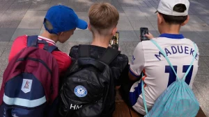 How can parents safely support children's phone usage?