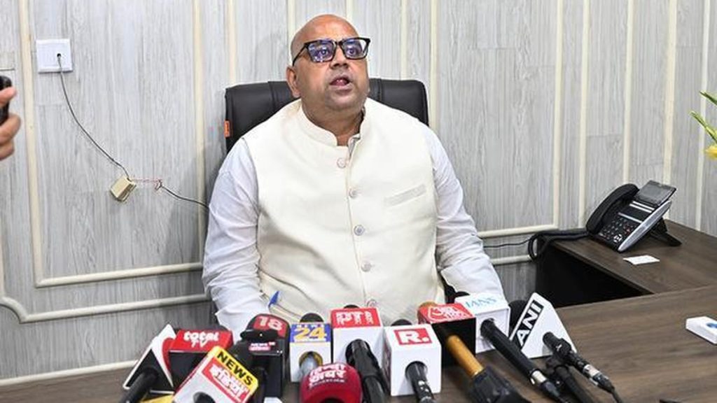 “Delhi has registered more than 1,700 cases of swine flu this year,” Health Department officials said