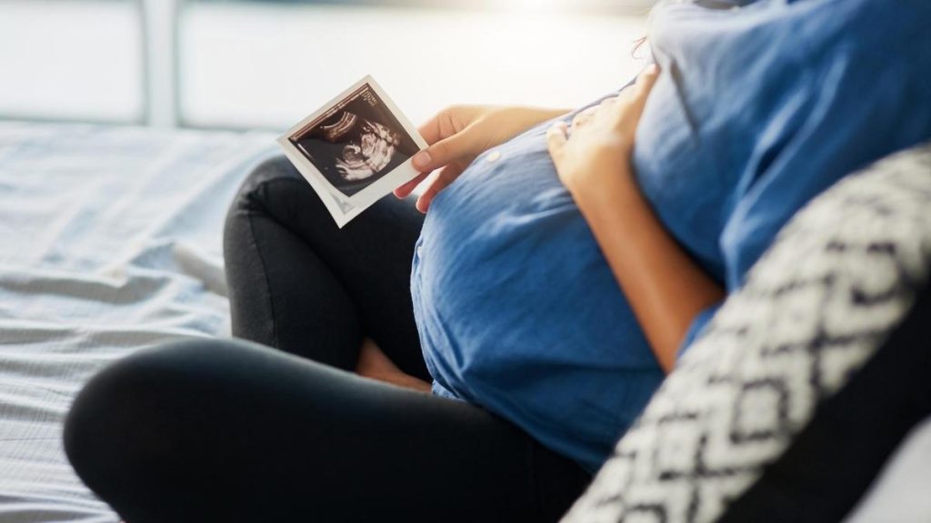 It is sometimes called "momnesia," "mommy brain," "pregnancy brain" ​or "baby brain" —