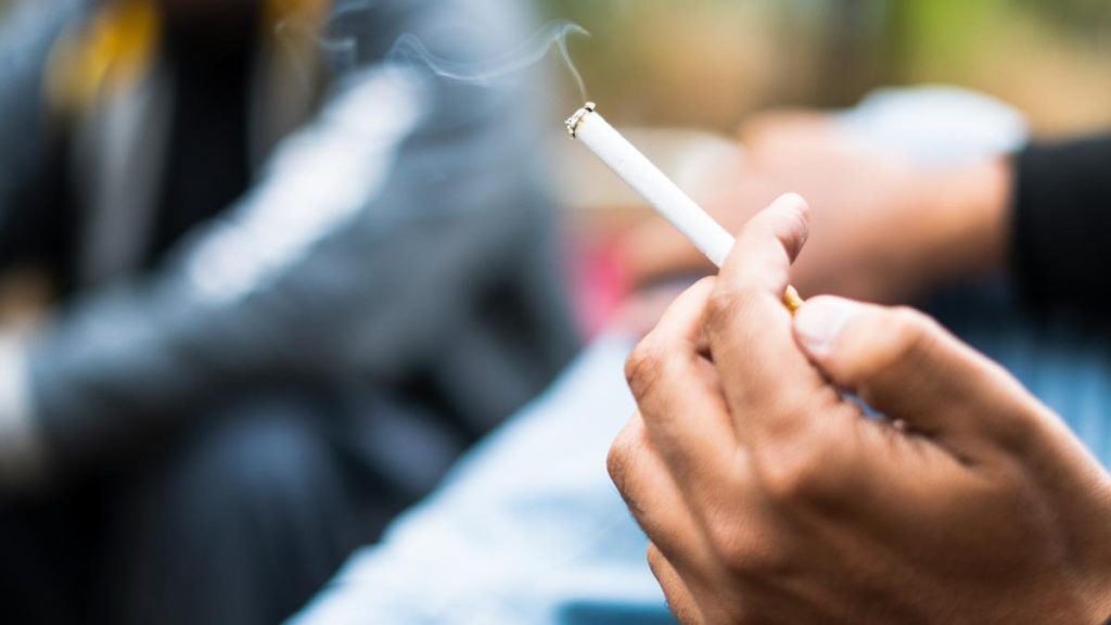 Women who quit smoking may have a 25% lower infertility risk than continuing smokers, it said
