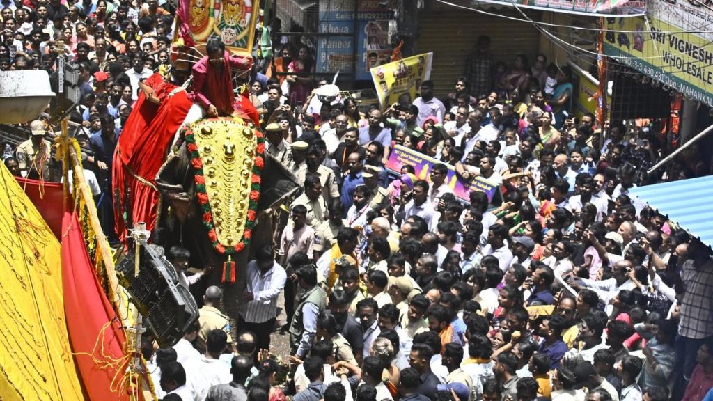 Frame SOP governing participation of elephants in temple events, religious functions, Madras HC
