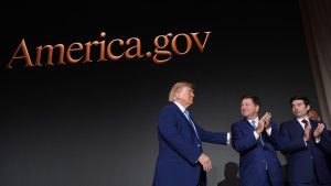 Clayton, per a Wall Street Journal report, will chair the group and effectively be