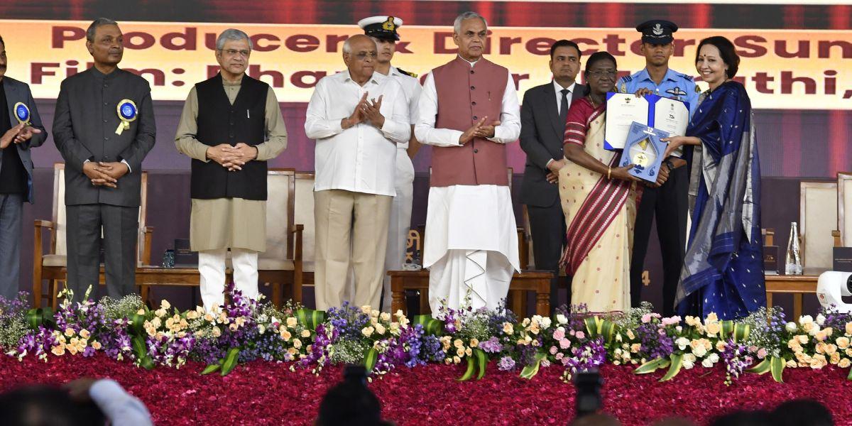 Special arrangement Sumira Roy receiving the National Award from President Droupadi Murmu —